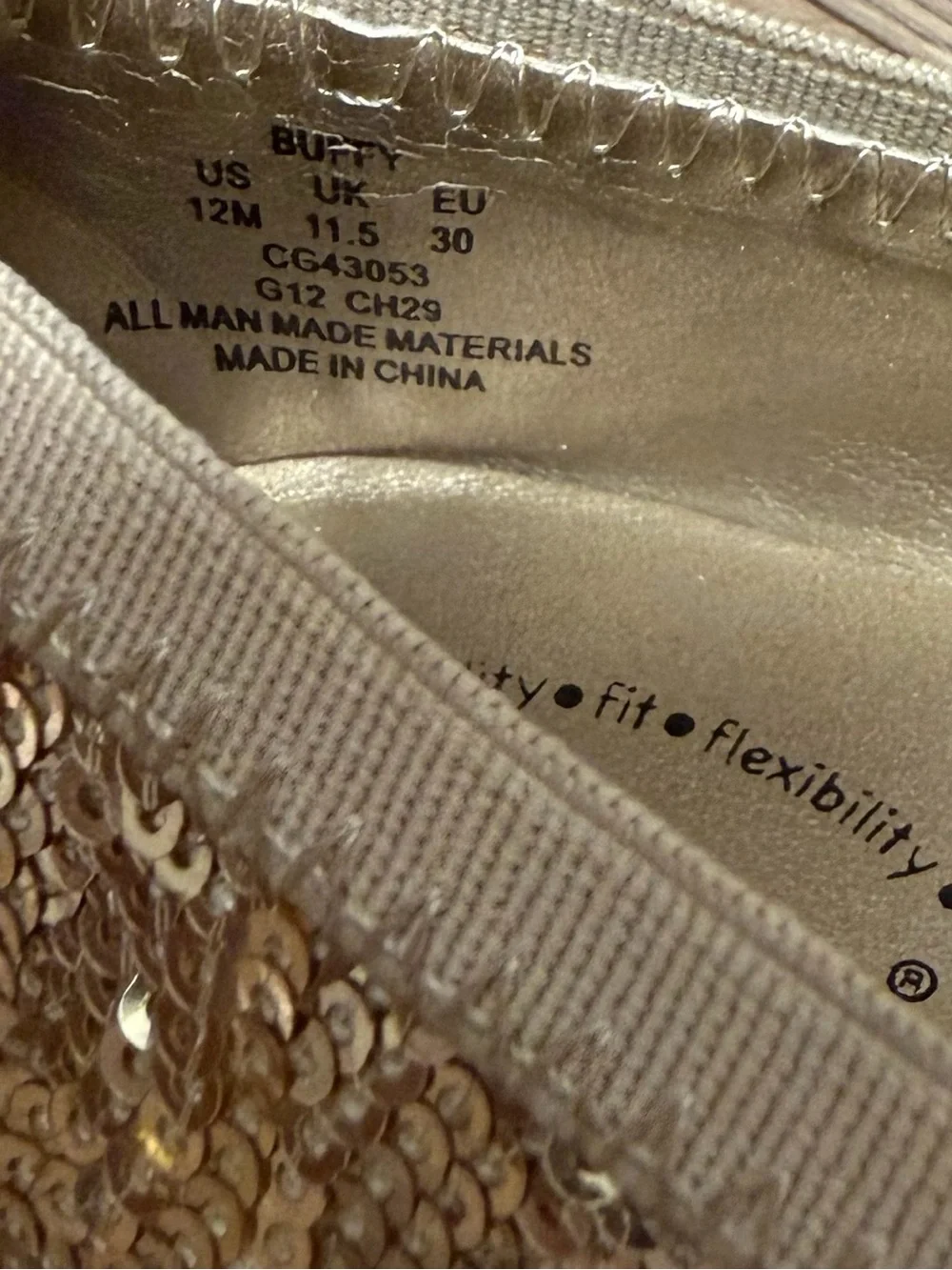 🏷️ 3 for $30 🏷️ Stride Rite Girls' Gold Sparkle Flats, size 12, brand new